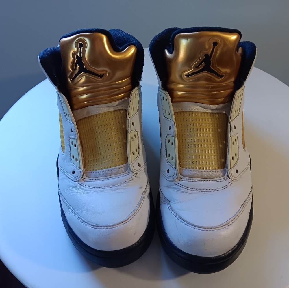 Air Jordan 5's